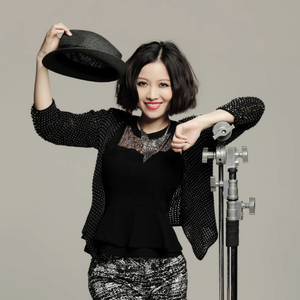 小玲的嫩苞又嫩又紧视频
